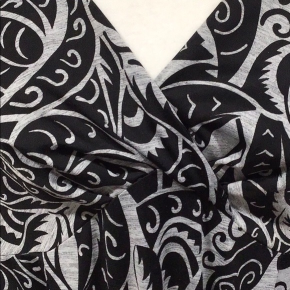 GLAMOUR Empire Waist Monochrome Black and Gray Print Dress,‎ Size 14W - Picture 3 of 6